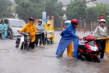 Miền Bắc và Trung Bộ vào thời kỳ nhiều ngày mưa, có nơi rất to