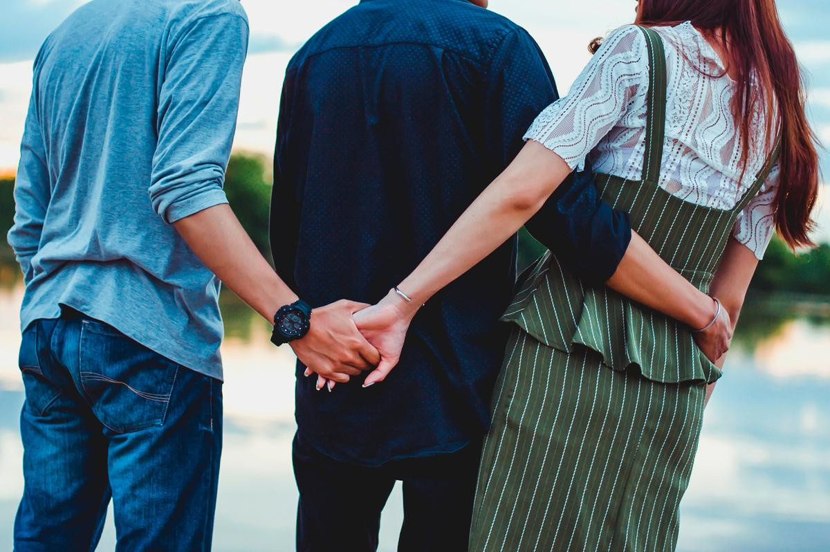 Hành động kinh khủng của bạn trai vì nghi mình bị