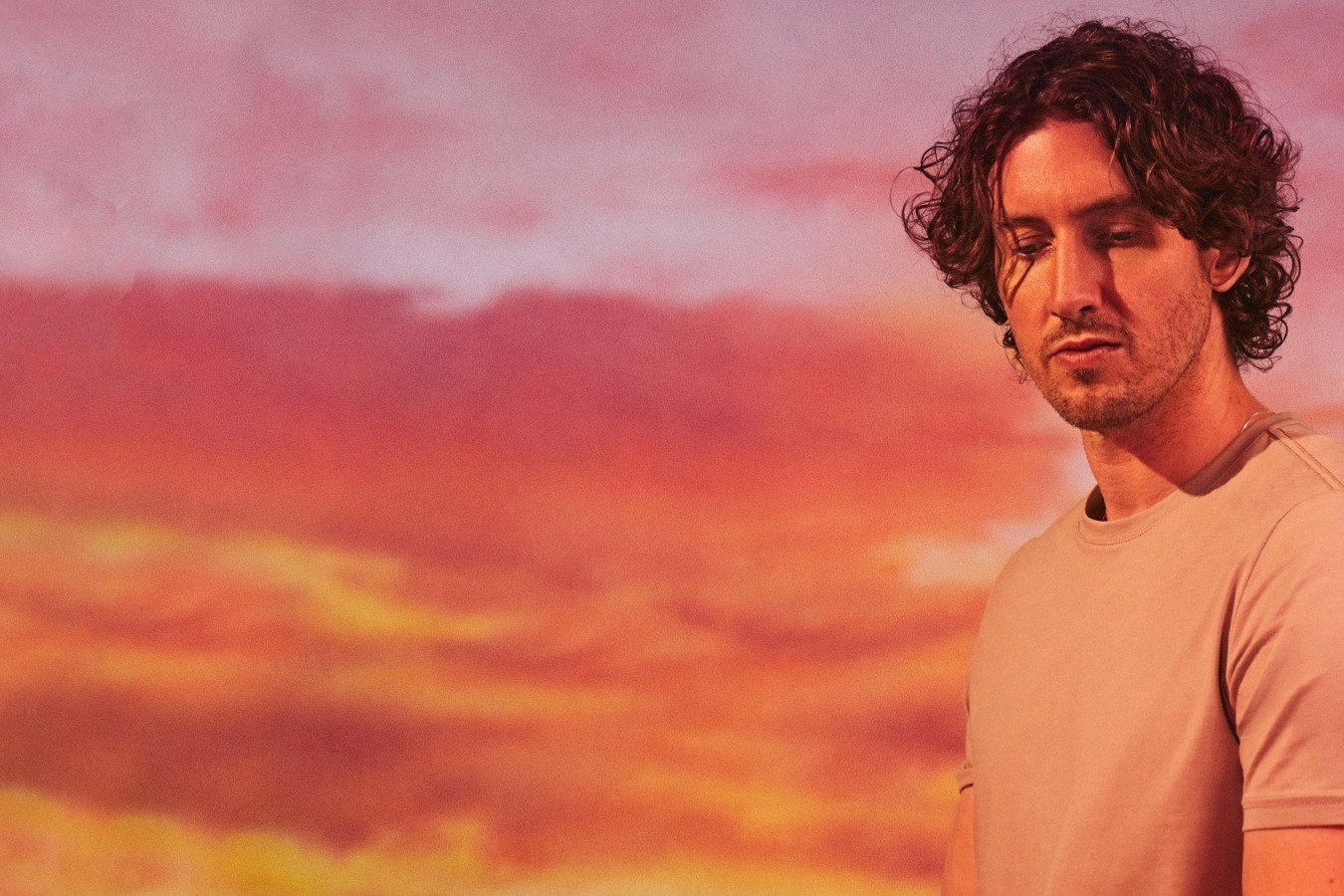 Australian famous singer Dean Lewis to perform in Vietnam