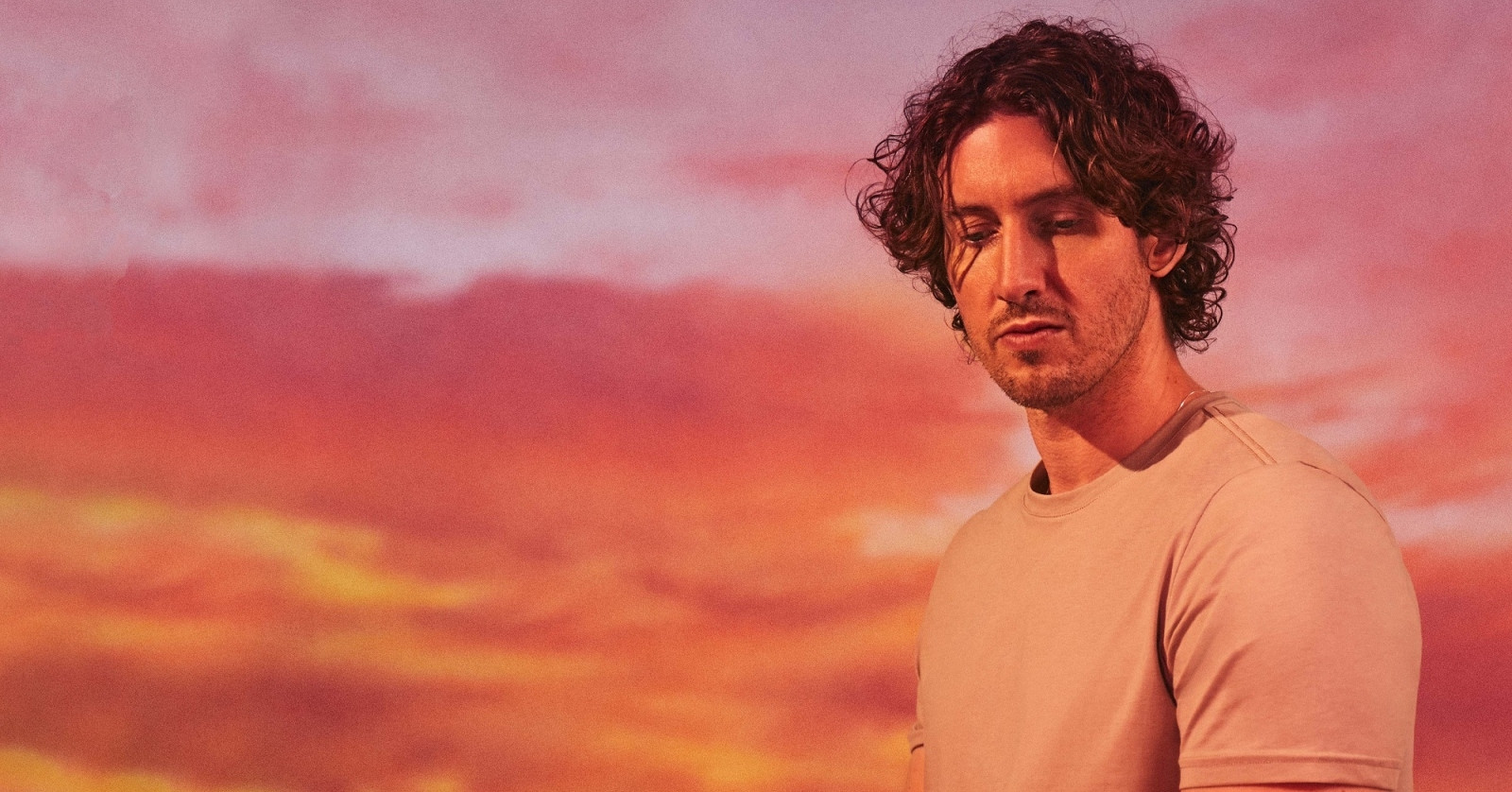 Australian famous singer Dean Lewis to perform in Vietnam