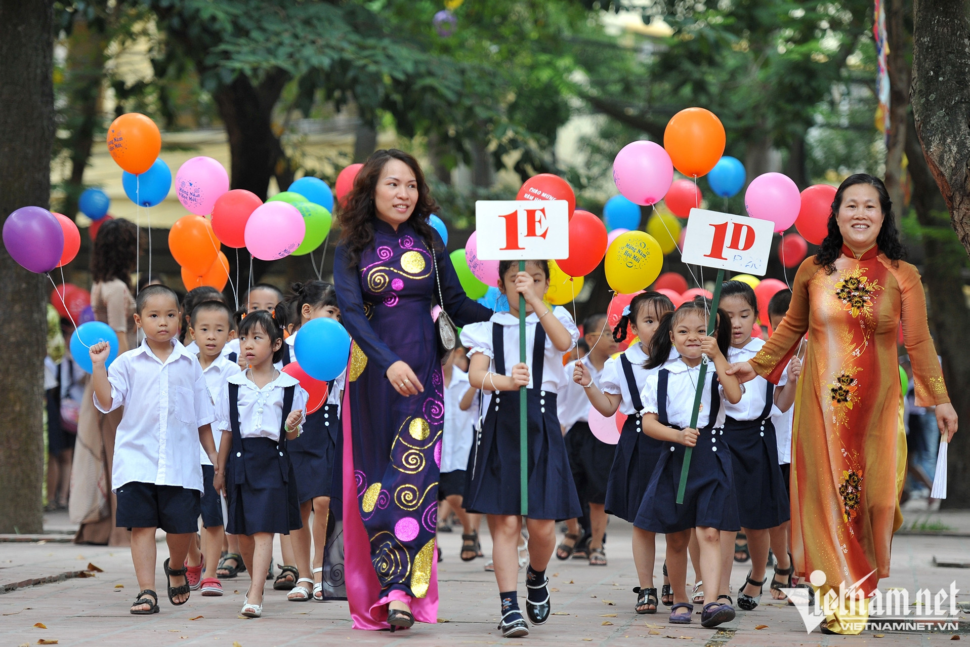 Bản tin sáng 22/8: Phép tính 'sốc': Lương giáo viên tiểu học gần 200 nghìn/giờ