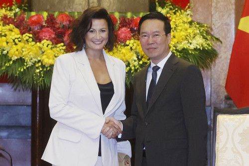 Chủ tịch Thượng viện Bỉ ấn tượng với người Việt Nam thân thiện, hiếu khách