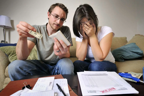 4 thói quen xấu trong chi tiêu đẩy bạn vào tình trạng nợ nần