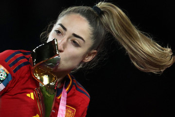 Người hùng World Cup, Olga Carmona: Nước mắt ngày vinh quang