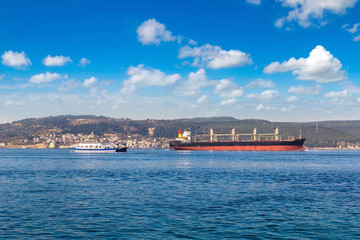 Thổ Nhĩ Kỳ đóng cửa eo biển Dardanelle để chữa cháy rừng