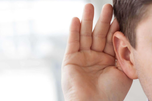 Từ dấu hiệu ù tai, nam thanh niên đột ngột bị điếc