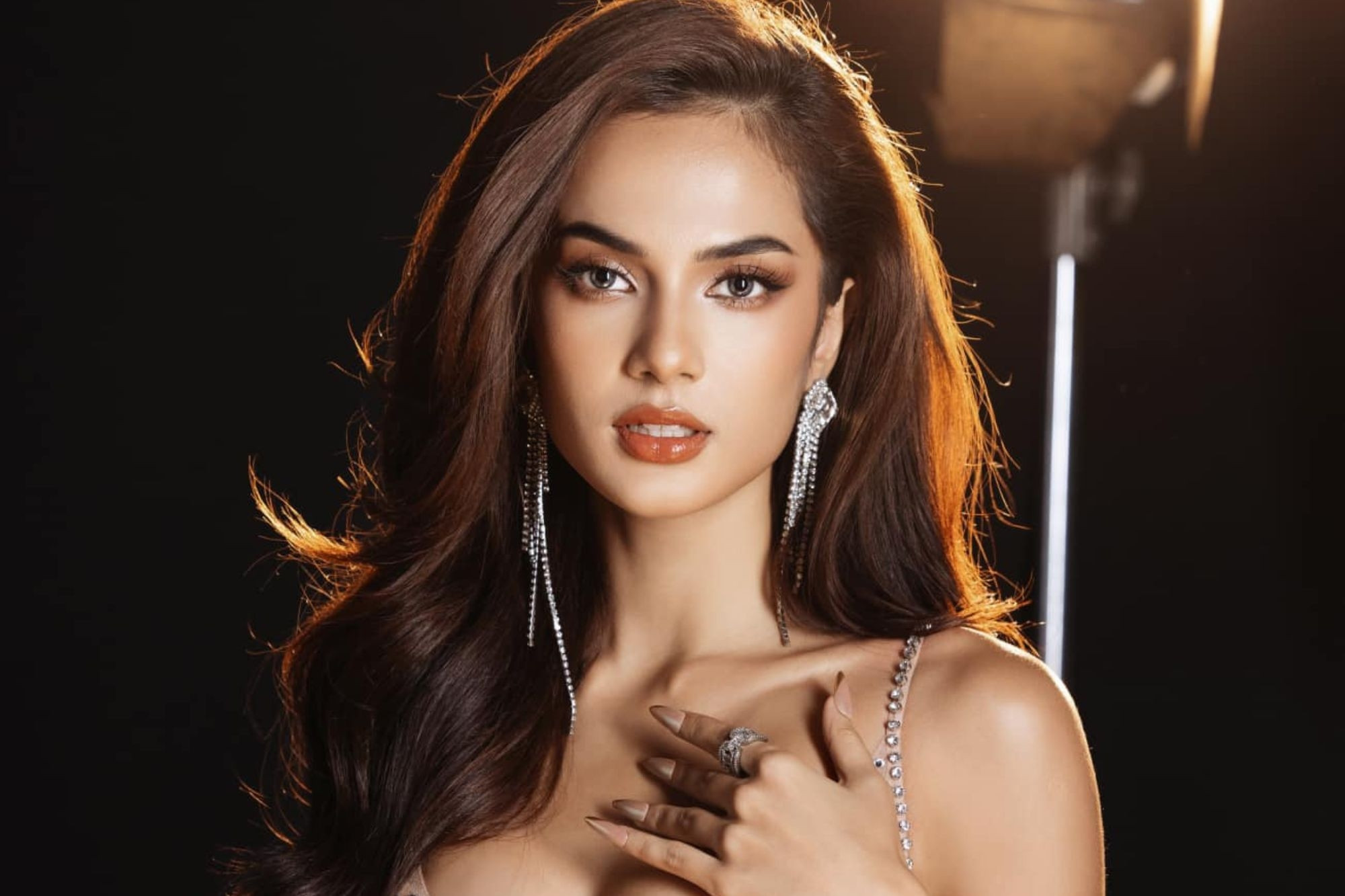 Vẻ đẹp lai hút hồn của con gái diễn viên Lê Hoá thi Miss Universe Vietnam