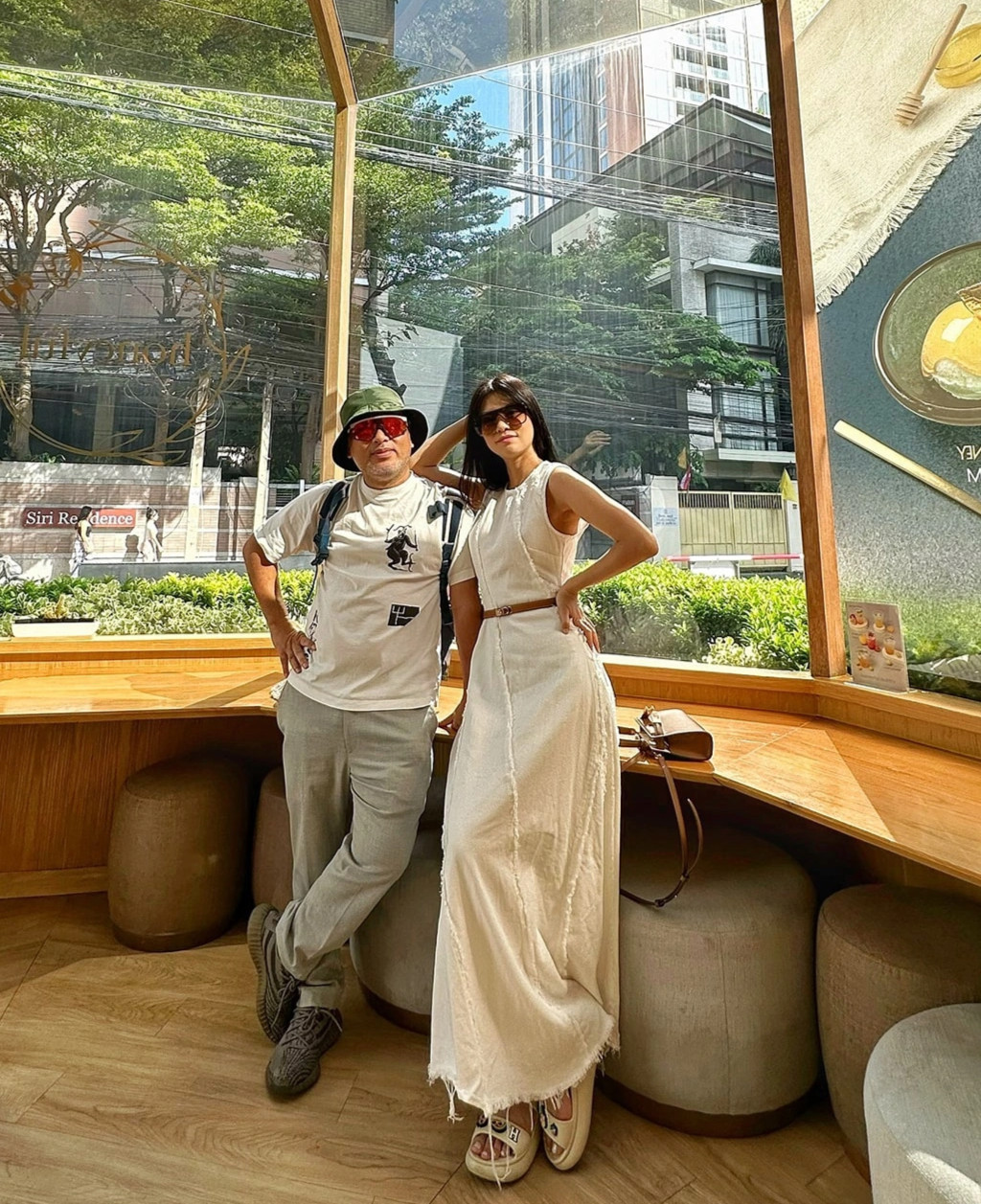 Bùi Lan Hương: Ngày càng gợi cảm, không ngại tình tứ bên Nguyễn Quang Dũng - 2