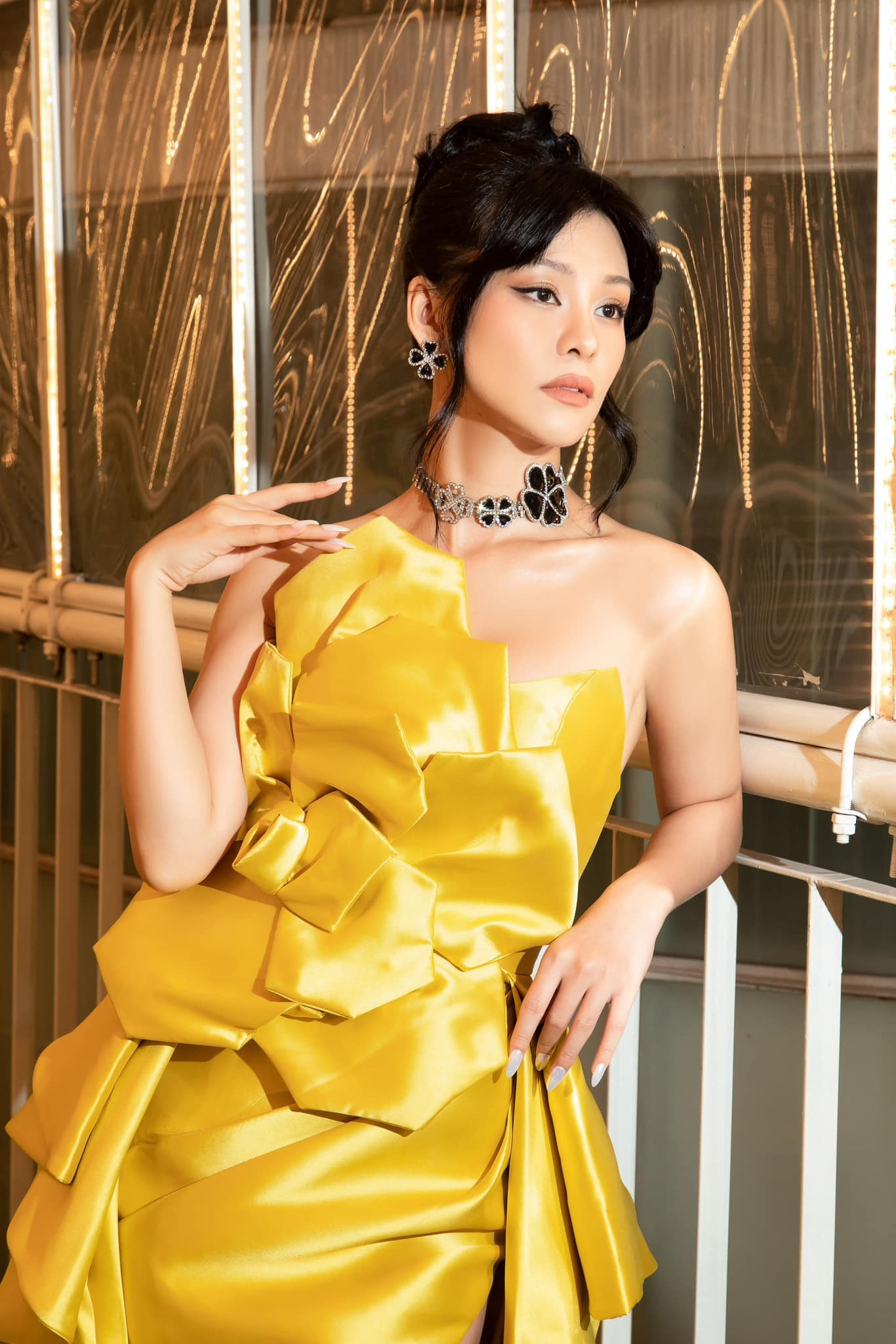 Bùi Lan Hương: Ngày càng gợi cảm, không ngại tình tứ bên Nguyễn Quang Dũng - 11