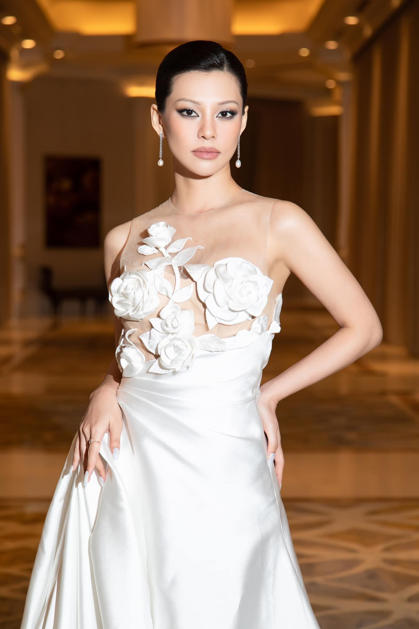 Bùi Lan Hương: Ngày càng gợi cảm, không ngại tình tứ bên Nguyễn Quang Dũng - 13