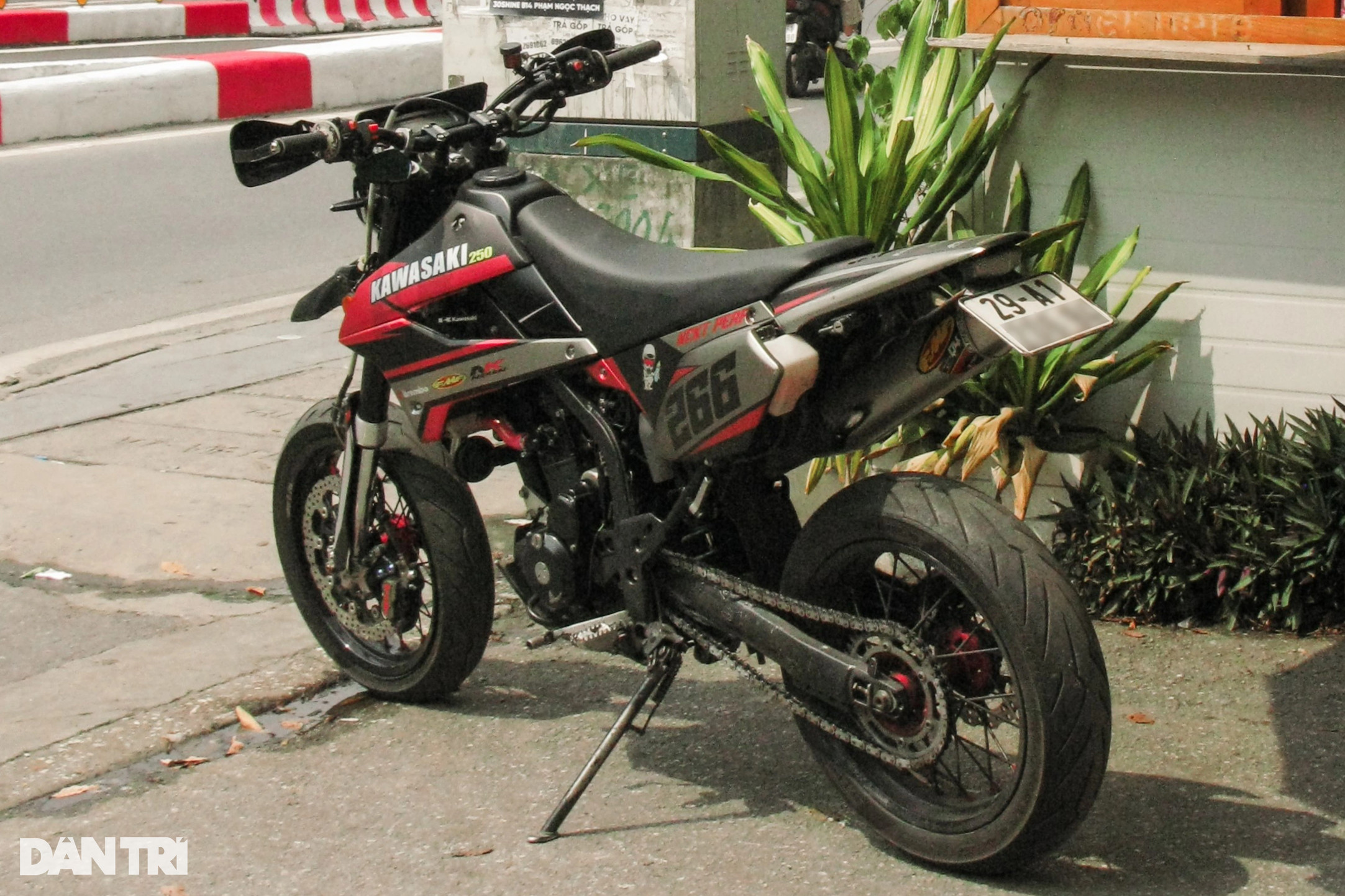 Người dân Hà Nội ngỡ ngàng khi được cấp biển số xe máy có hai chữ cái - 3