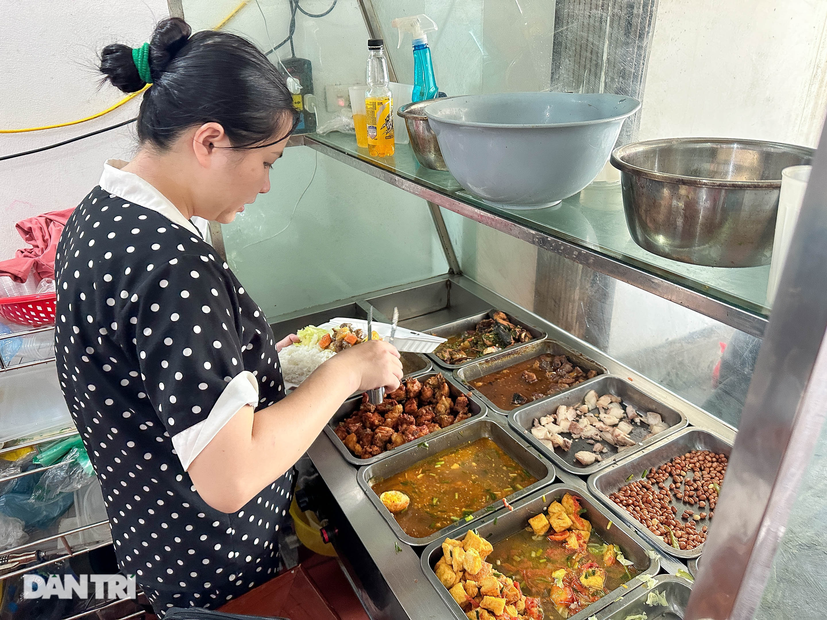 Ở thành phố mới: Thu nửa triệu/ngày nhờ trà đá, sống khỏe nhờ làm công nhân - 6