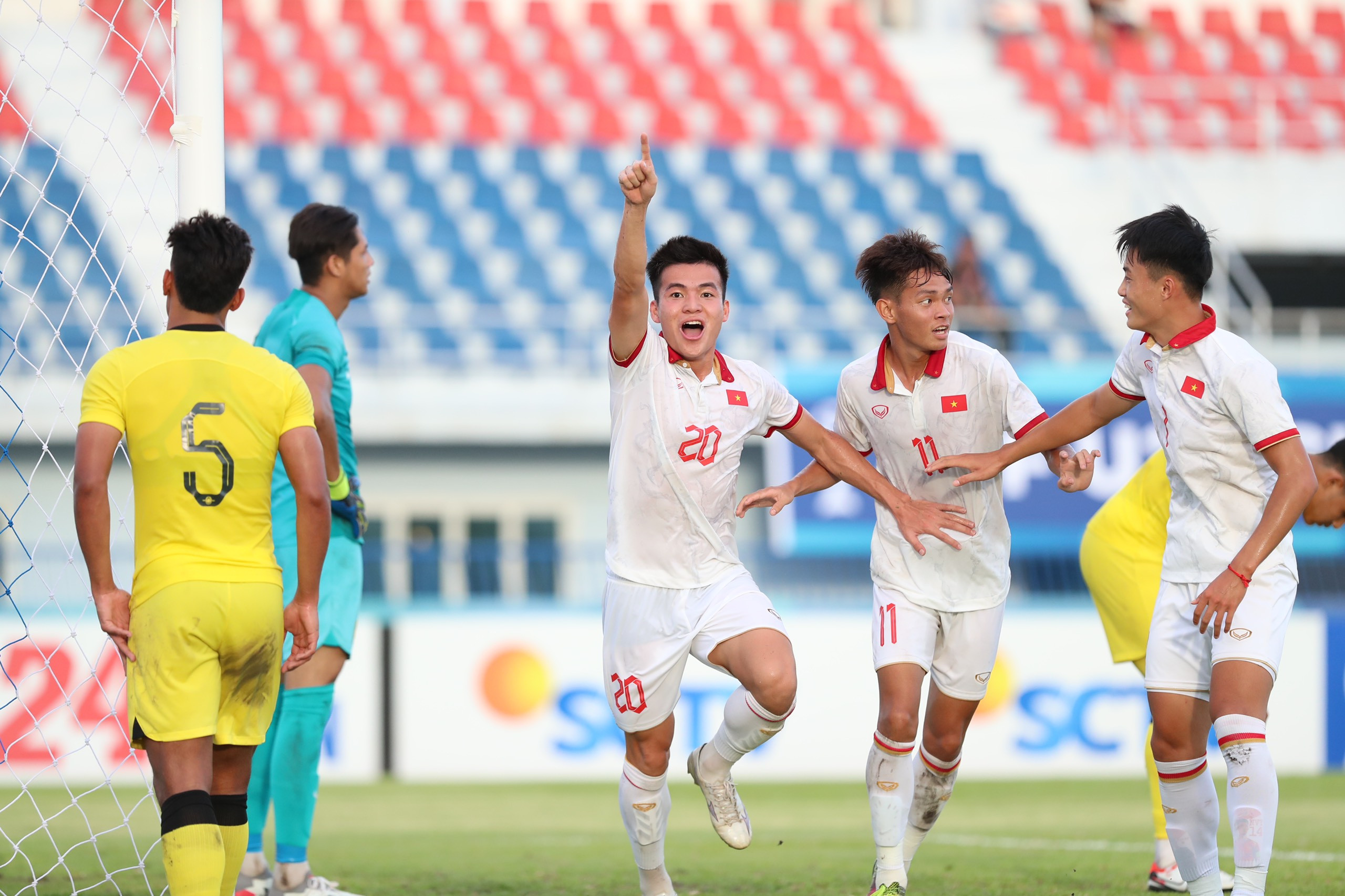 U23 Việt Nam vào chung kết U23 Đông Nam Á: Thắng to, tạm hết lo