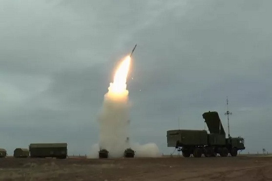 Xung đột Nga – Ukraine biến tên lửa phòng không thành vũ khí tấn công
