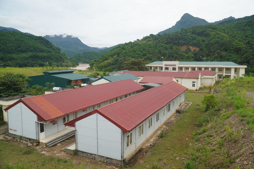 Đầu tư 14 tỷ xây trường, gần 200 học sinh ở tỉnh Thanh Hóa vẫn phải đi học nhờ