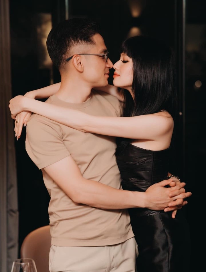 Tâm Tít hiếm hoi khoe ảnh tình tứ bên chồng thiếu gia - 2