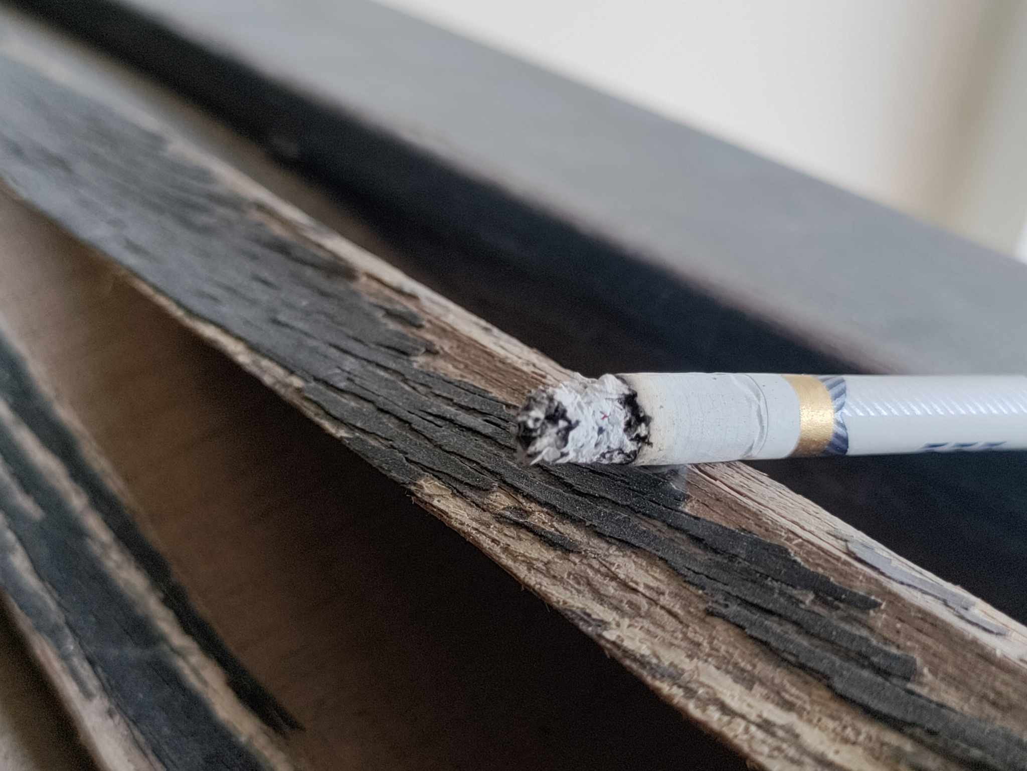 Tại sao nicotine trong thuốc lá có thể gây nhiều tác động tâm thần kinh?