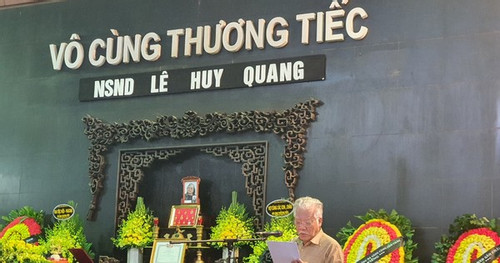 Tiễn biệt nhà thơ, họa sĩ 'guốc mộc' NSND Lê Huy Quang