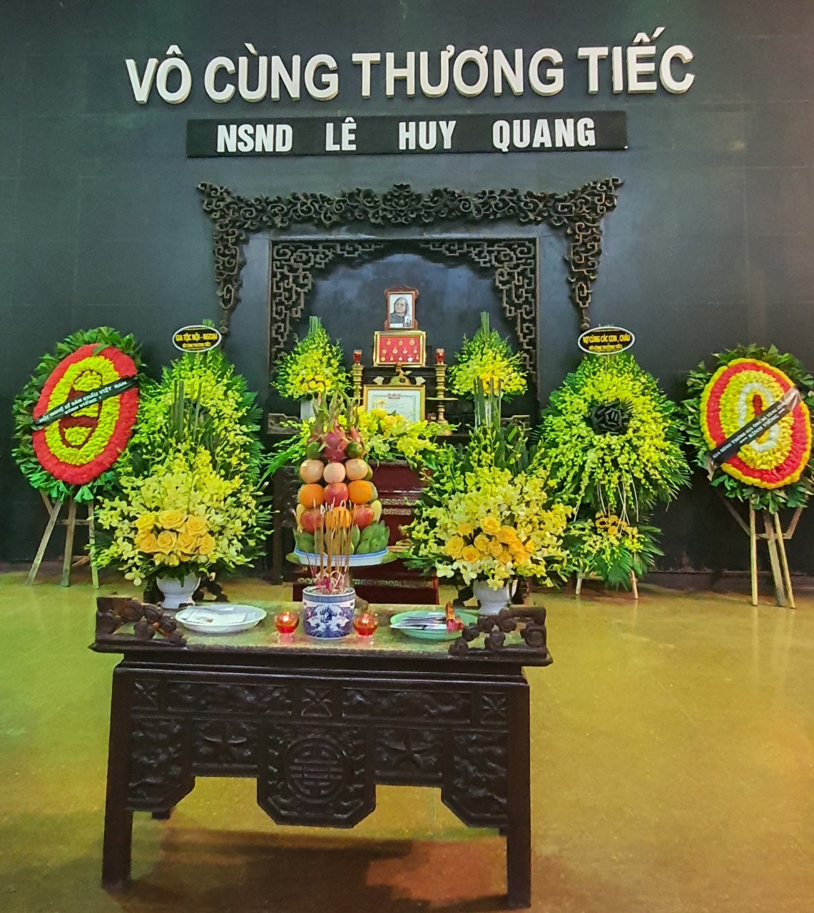 Tiễn biệt nhà thơ, họa sĩ 'guốc mộc' NSND Lê Huy Quang ảnh 1