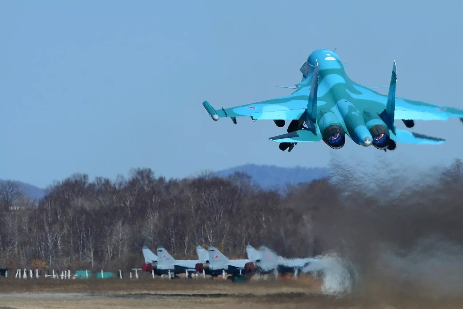 Video chiến cơ Su-34 Nga tập kích trận địa S-300 của Ukraine