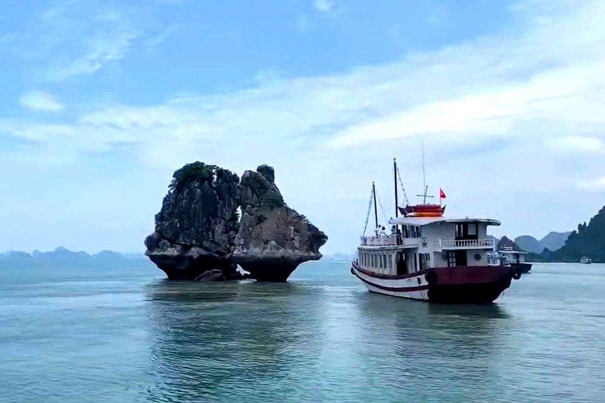 Ships asked to avoid creating waves to protect Trong Mai islet area