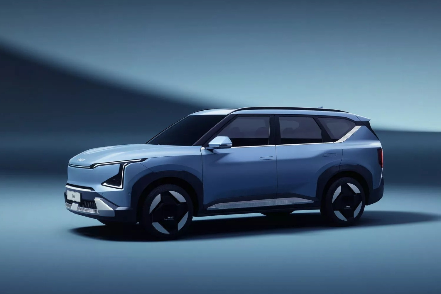 Xe điện KIA EV5 ra mắt tại Trung Quốc, kích thước ngang KIA Sportage