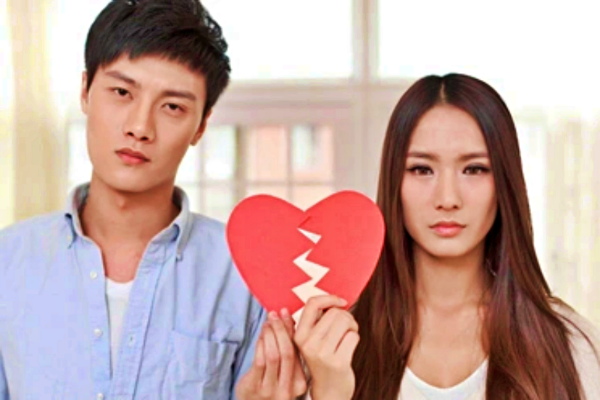 Dịch vụ thuê 'cố vấn tình yêu' la mắng bạn bè lụy tình nở rộ tại Trung Quốc
