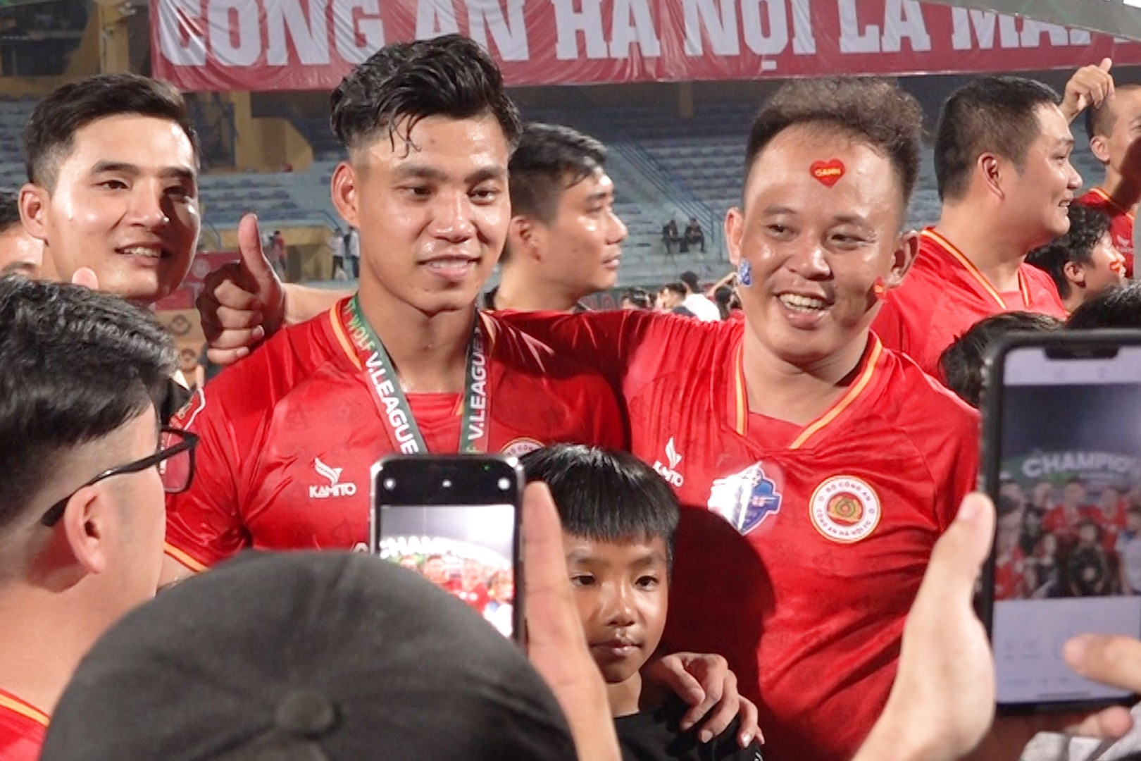 Lần đầu vô địch V-League, Văn Thanh tiếc nuối nhớ về Hoàng Anh Gia Lai