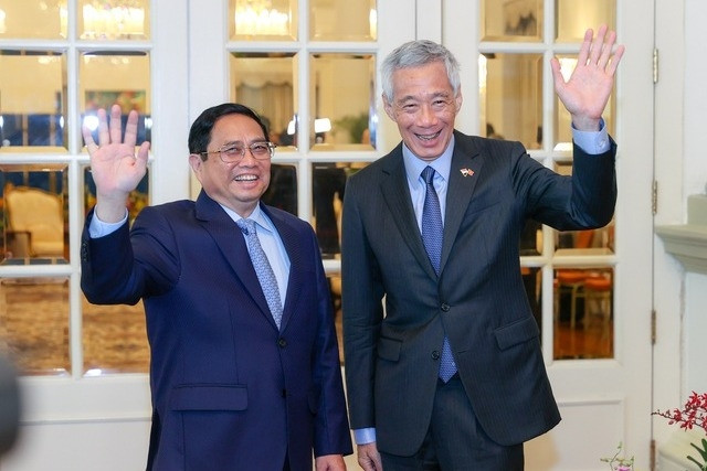 Thủ tướng Singapore Lý Hiển Long đến Hà Nội, bắt đầu chuyến thăm Việt Nam