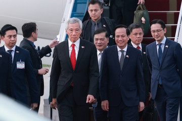 Thủ tướng Singapore Lý Hiển Long đến Hà Nội, bắt đầu chuyến thăm Việt Nam