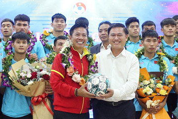 U23 Việt Nam được vinh danh, HLV Hoàng Anh Tuấn nói lời xúc động