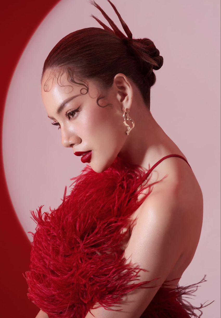 Miss Grand Vietnam 2023 Lê Hoàng Phương sở hữu thân hình nóng bỏng