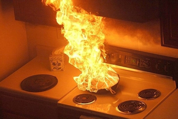 Những thứ dễ gây cháy nổ không nên đặt cạnh bếp