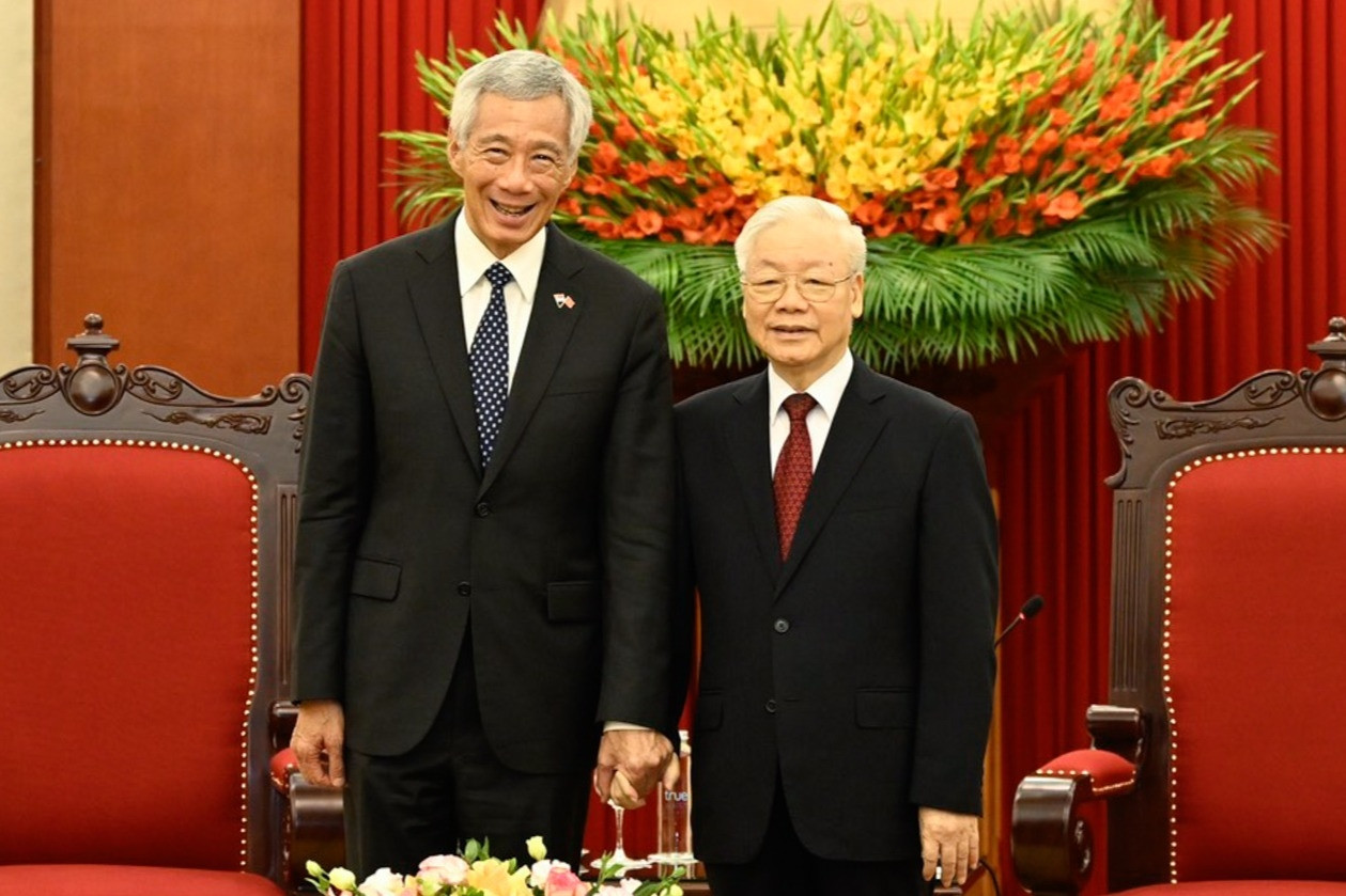 Tổng Bí thư, Chủ tịch nước và Chủ tịch Quốc hội tiếp Thủ tướng Singapore