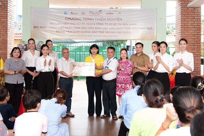 Hoa hậu Lê Hoàng Phương làm từ thiện ngay sau khi đăng quang Miss Grand Vietnam