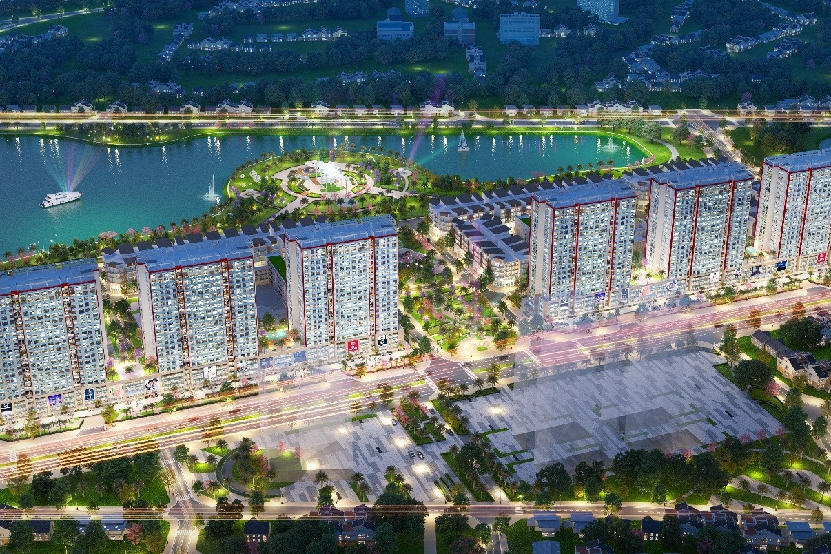 Khai Sơn City nhộn nhịp đón khách thăm quan sau cất nóc