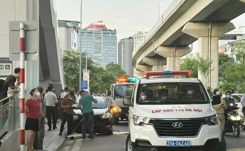  Thanh niên ngã từ ga tàu điện Cát Linh - Hà Đông xuống đất tử vong