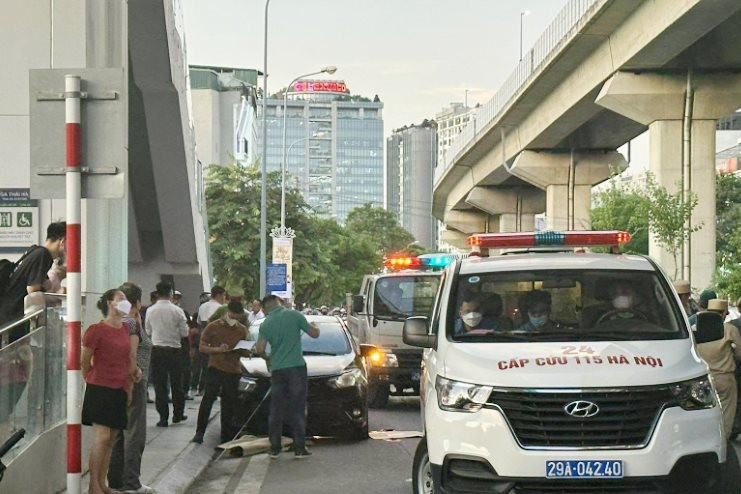 Thanh niên ngã từ ga tàu điện Cát Linh - Hà Đông xuống đất tử vong