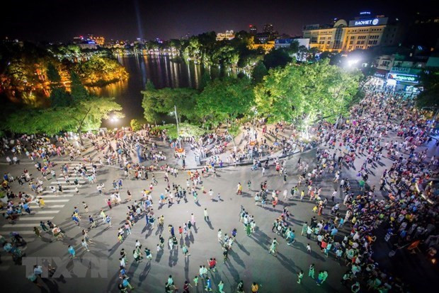 Hanoi develops night-time tourism to attract more visitors