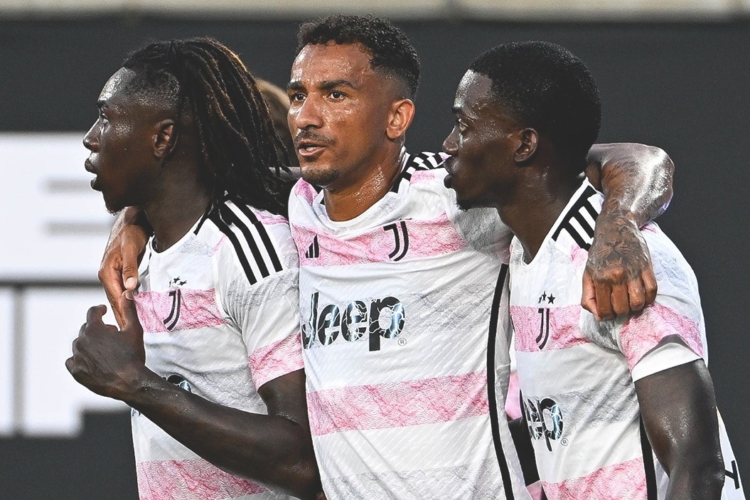 Tiểu Sử Cầu Thủ Alex Sandro - Hành Trình Đầy Ấn Tượng