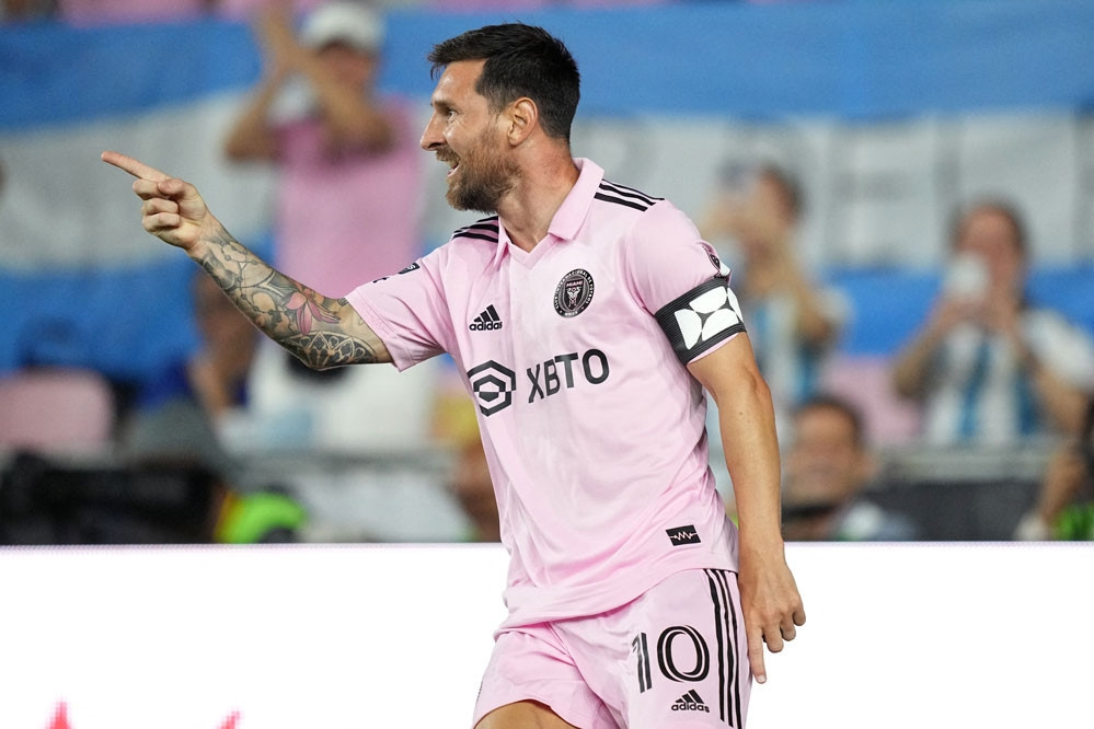 Messi ghi 2 siêu phẩm, Inter Miami tiếp tục bay cao