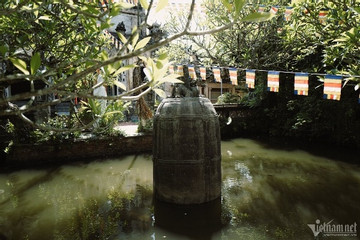Ngôi chùa ở Nam Định gần ngàn năm tuổi, nơi có 'báu vật' nặng 9 tấn giữa lòng hồ