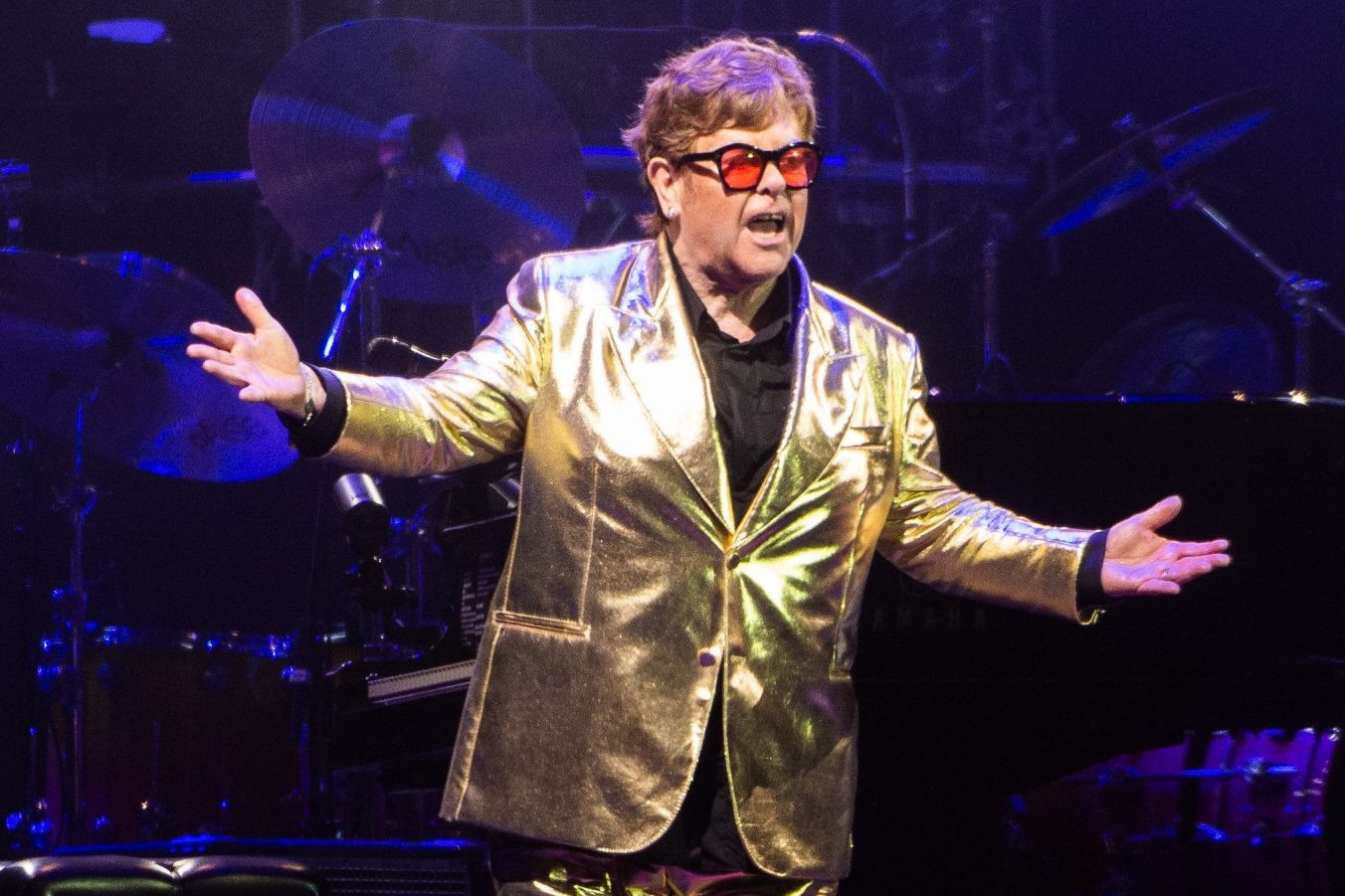 Elton John tuổi 76 không cho các con thừa kế gia tài nửa tỷ USD