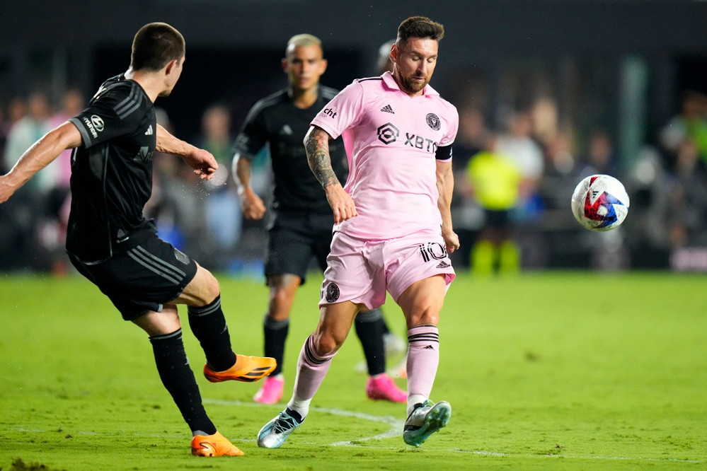 Kết quả bóng đá hôm nay 31/8: Inter Miami đứt mạch thắng khi Messi tịt ngòi