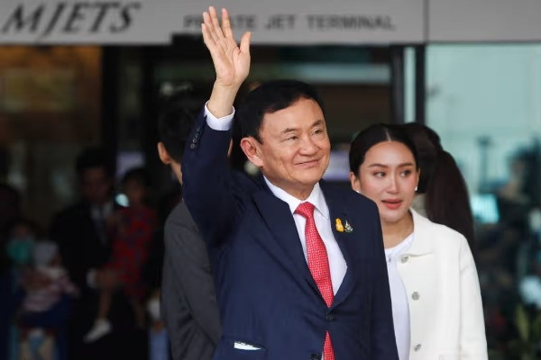 Ông Thaksin chuẩn bị xin Hoàng gia Thái Lan ân xá