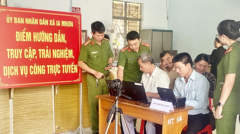 Gia Lai: Triển khai 50 ngày, đêm cài đặt, kích hoạt tài khoản định danh điện tử ảnh 1