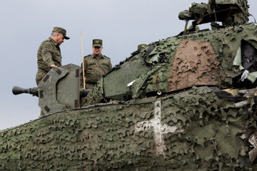 Bộ trưởng Quốc phòng Nga thăm binh sĩ ở tiền tuyến Ukraine