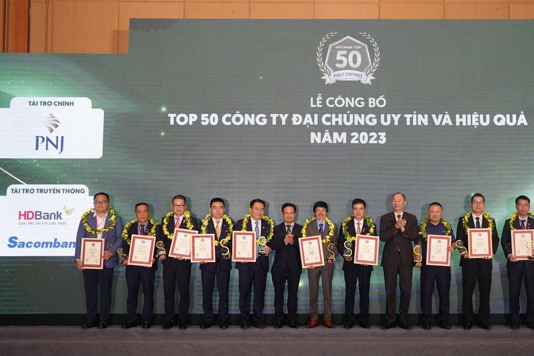 Công bố danh sách Top 50 công ty đại chúng uy tín và hiệu quả năm 2023