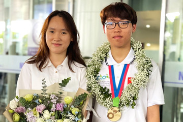 Gia đình Hà Nội liên tiếp nhận tin 2 con đạt Huy chương Vàng Olympic quốc tế