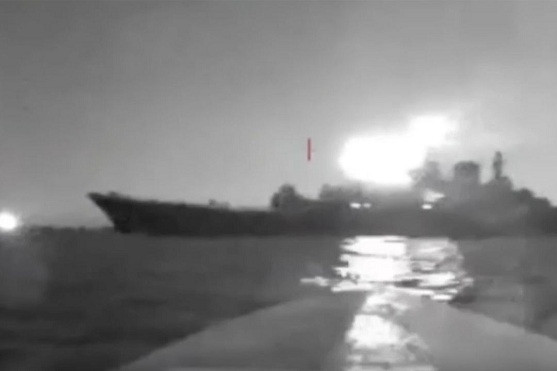 Tàu chiến Nga bị hư hại nặng sau vụ tấn công của Ukraine